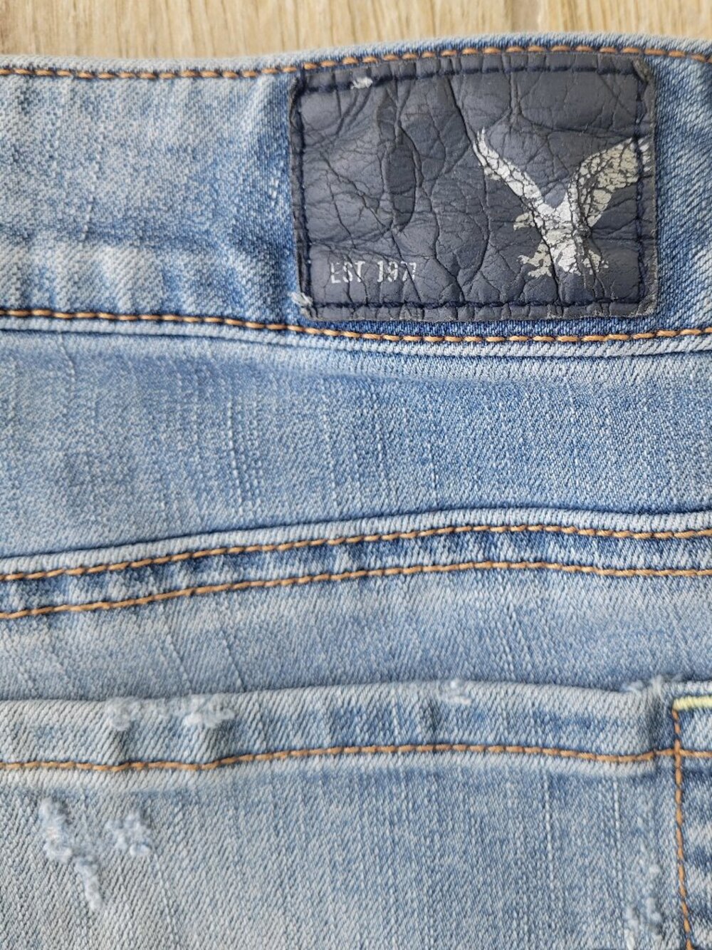 American Eagle Light Wash Distressed Cutoff Denim Shorts – Size 6 - Picture 3 of 4
